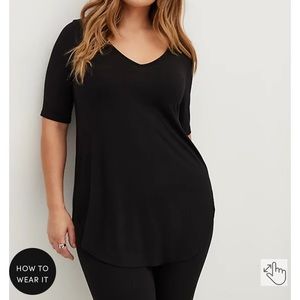 Torrid Size 1 - 1X 14/16 Super Soft Knit Tunic Top in Black